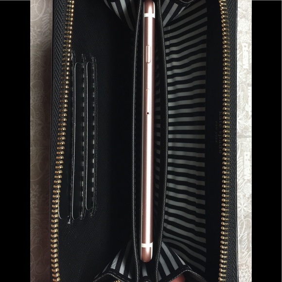 Kate Spade Tech Wristlet - Picture 6 of 6